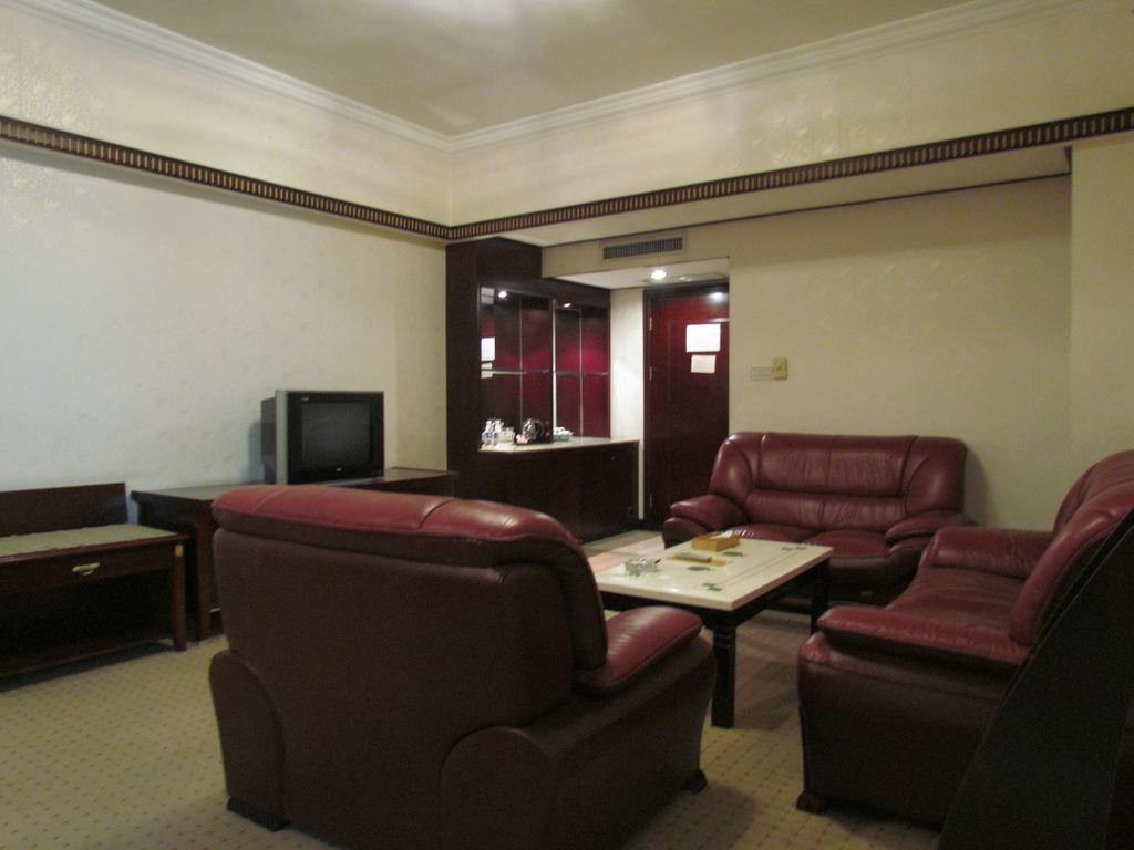 W.Y. Lera Hotel Guangzhou Buitenkant foto