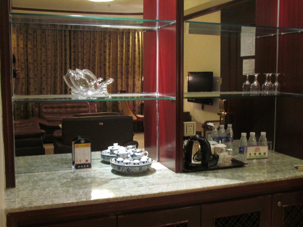 W.Y. Lera Hotel Guangzhou Buitenkant foto