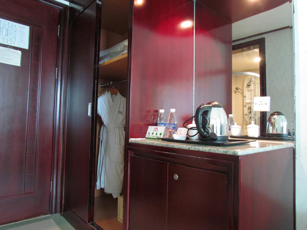 W.Y. Lera Hotel Guangzhou Buitenkant foto