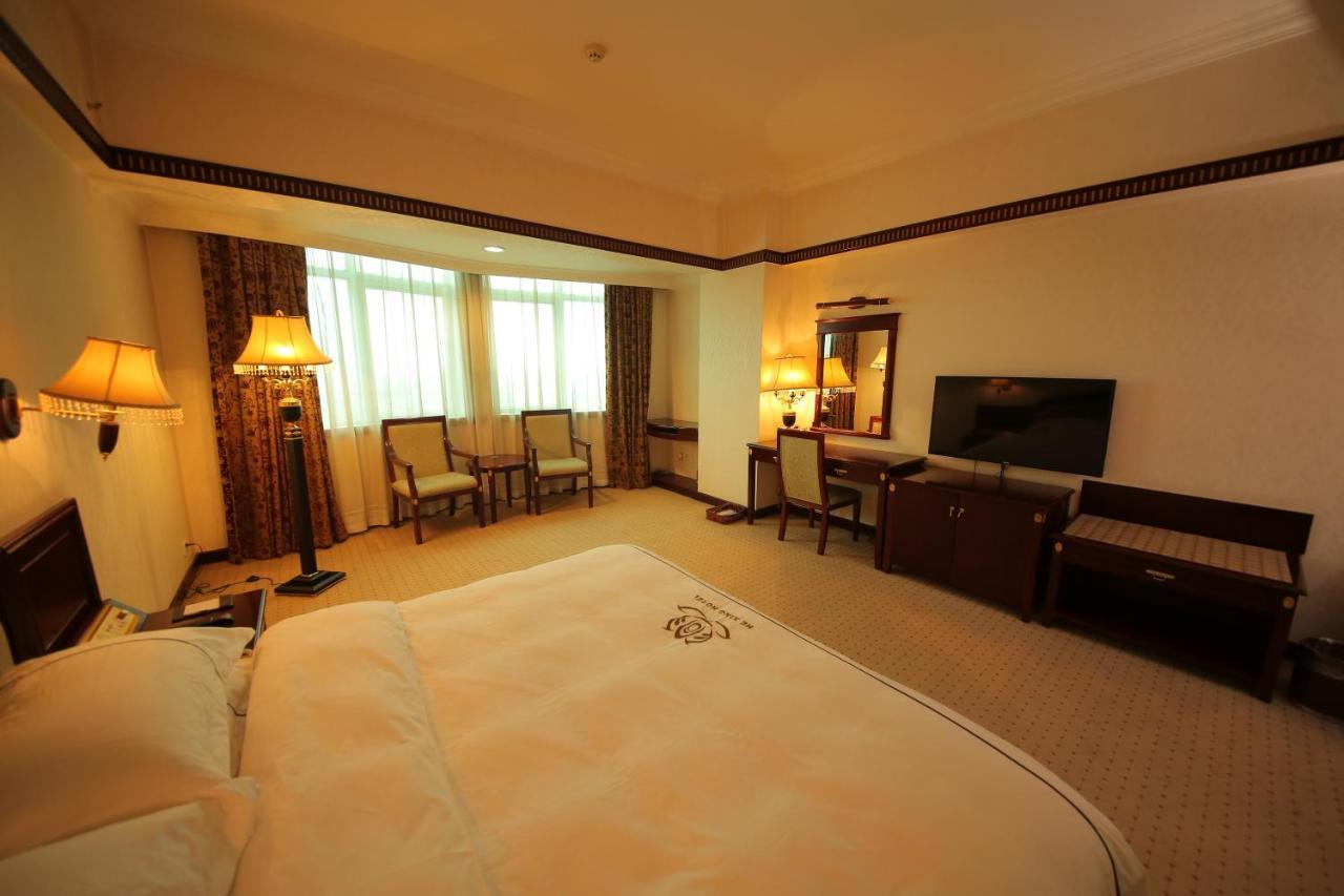 W.Y. Lera Hotel Guangzhou Buitenkant foto