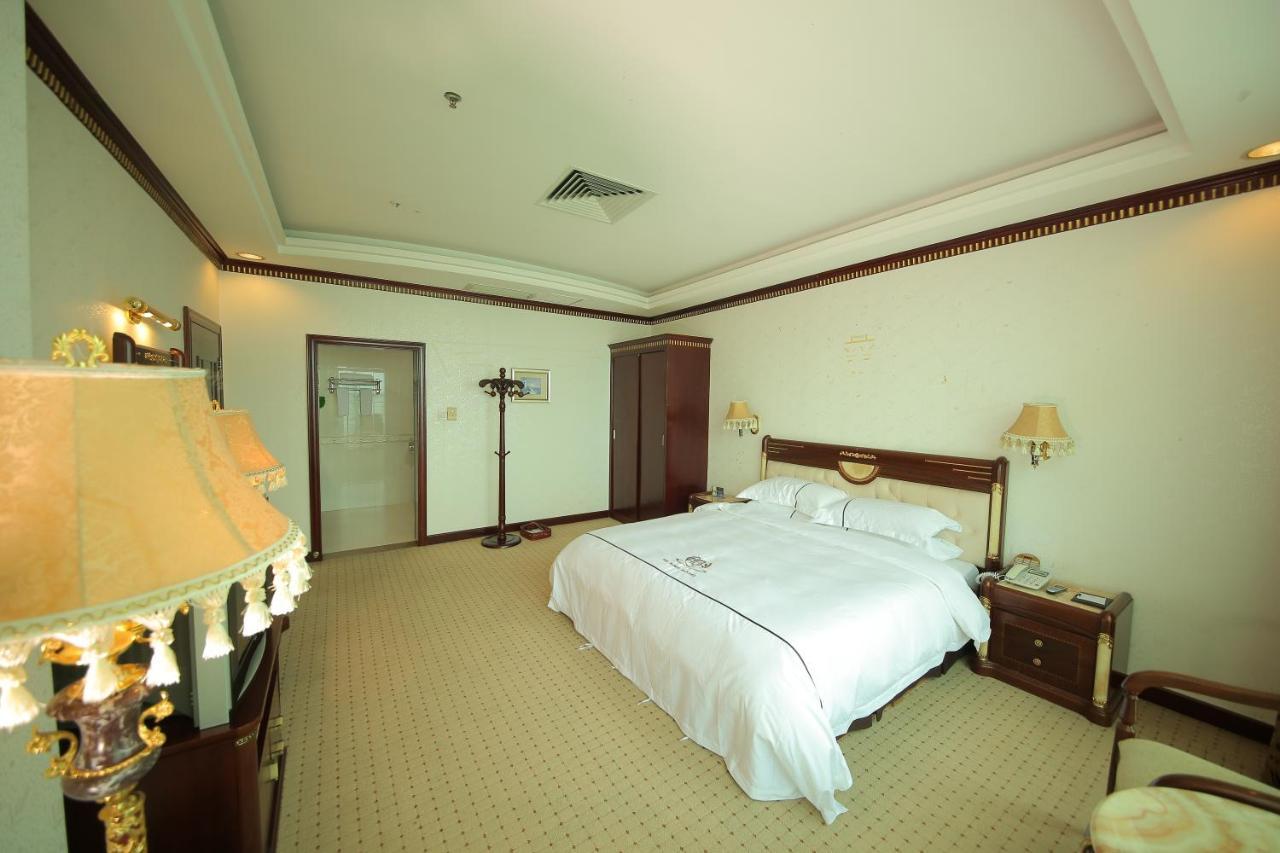 W.Y. Lera Hotel Guangzhou Buitenkant foto