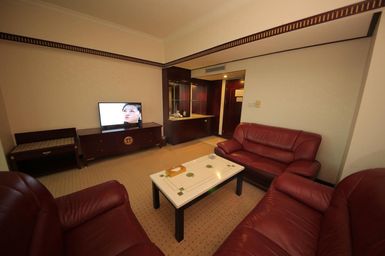 W.Y. Lera Hotel Guangzhou Buitenkant foto